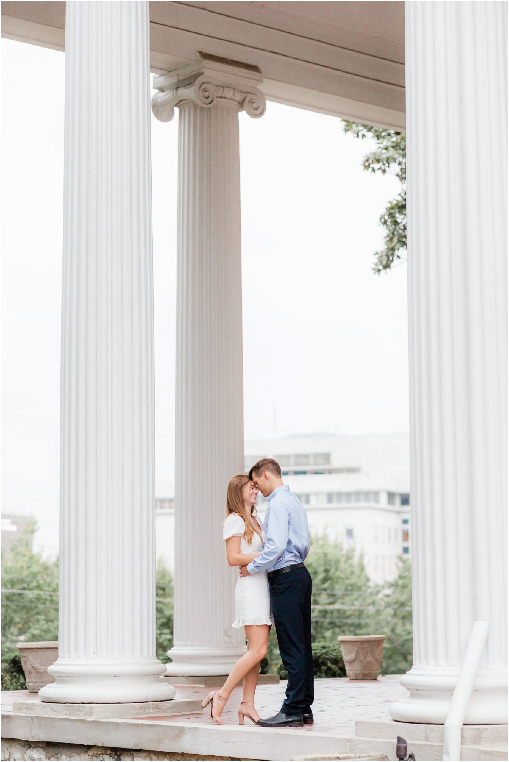 brittany & vlad engagement session at hunter museum in downtown chattanooga with alyssa rachelle photography
