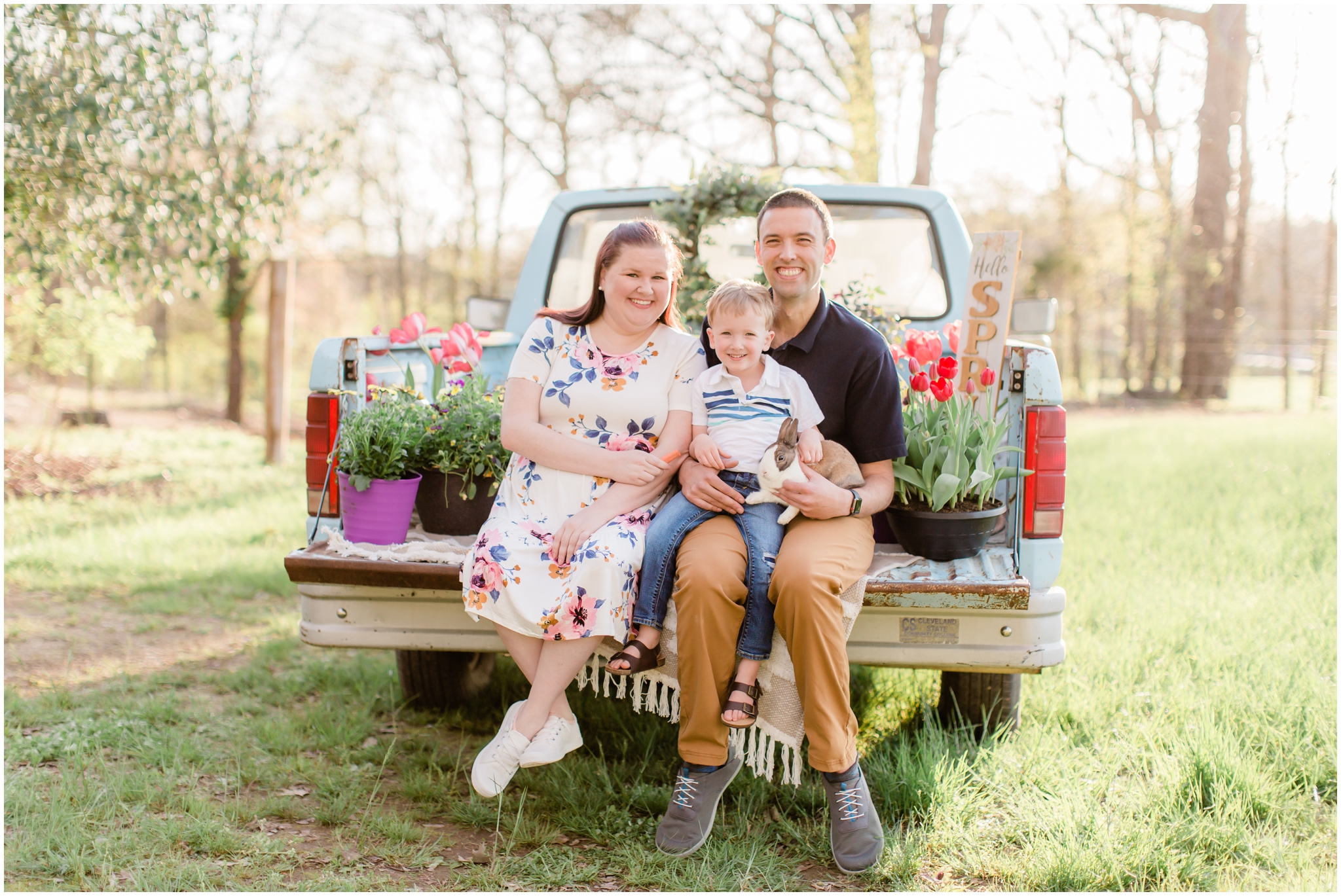 spring minis at red's hay farm with live bunnies and an antique truck with family photographer alyssa rachelle photography
